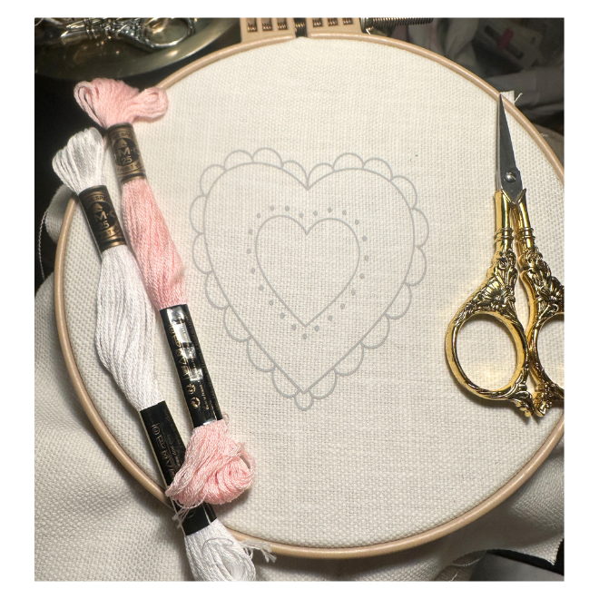 Valentine's Scalloped Heart Embroidery Kit - Image 2